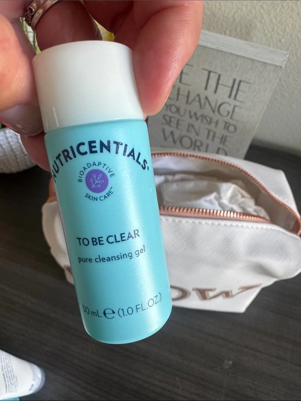 NuSkin Nutricentials Women's trial/trave size Skincare Set with GLOW makeup bag.